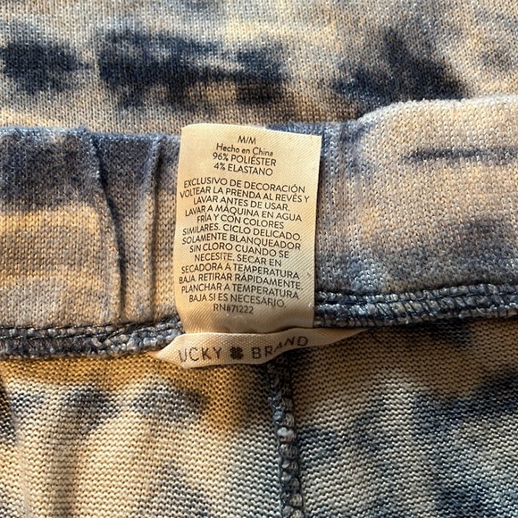 Lucky Brand Soft Terrycloth, Tie-dye PJs 💙🤍 - Picture 3 of 10